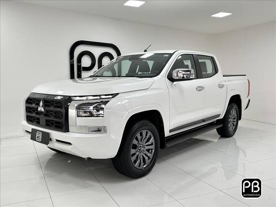 MITSUBISHI TRITON 2.4 BITURBO DIESEL CD HPE 4X4 AUTOMÁTICO MITSUBISHI TRITON 2.4 BITURBO DIESEL CD HPE 4X4 AUTOMÁTICO